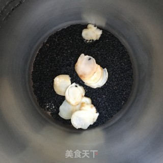 西洋参三黑米糊的做法步骤：4