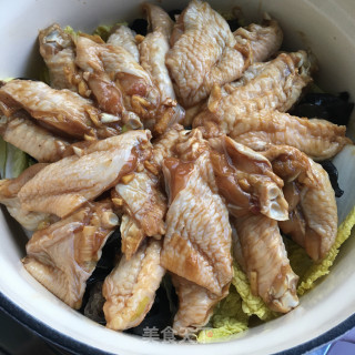 辣酱娃娃菜鸡翅焖锅的做法步骤：8