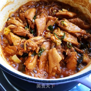 辣酱娃娃菜鸡翅焖锅的做法步骤：13