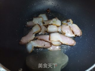 腊肉炒藠头的做法步骤：4