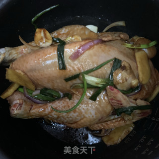 电饭煲焖鸡的做法步骤：6