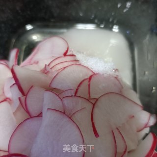 “酸甜开胃菜”糖醋腌萝卜的做法步骤：10