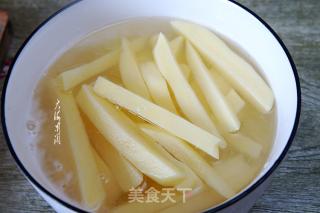 空气炸锅版炸薯条的做法步骤：3