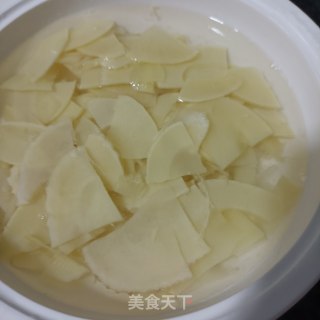 荷兰豆炒冬笋的做法步骤：5