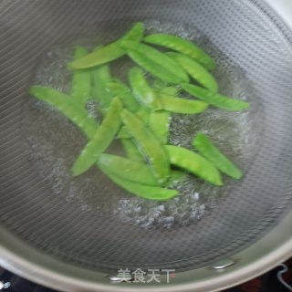 荷兰豆炒冬笋的做法步骤：9