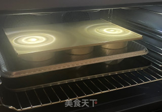 肉松满满巨柔软！奶香肉松小餐包~的做法步骤：12