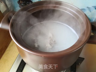 黑鱼汤的做法步骤：3
