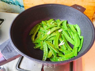 荷兰豆炒午餐肉的做法步骤：7