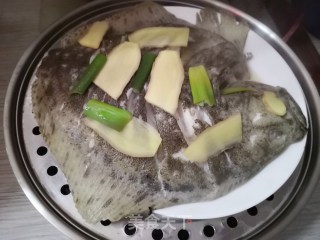 清蒸多宝鱼的做法步骤：4