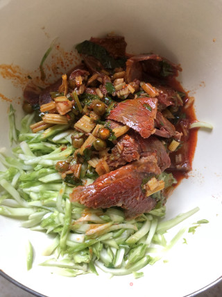 儿菜丝拌牛肉的做法步骤：4