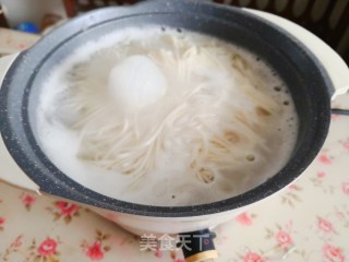 芸豆鸡蛋面的做法步骤：1