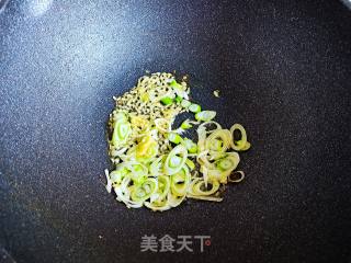 茄汁鸡蛋龙须面的做法步骤：5