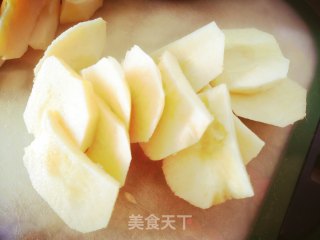 红枣蒸苹果????的做法步骤：2