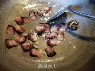 腊肉蘑菇炒荷兰豆的做法步骤：5