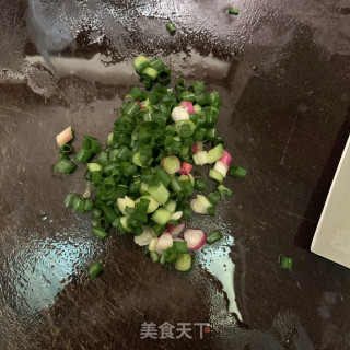 蒜蓉粉丝蒸元贝的做法步骤：4