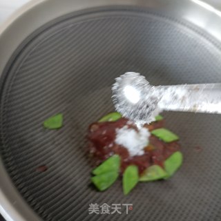 “酸甜开胃菜”菠萝咕咾肉丸的做法步骤：22