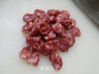 香肠炒洋葱的做法步骤：3
