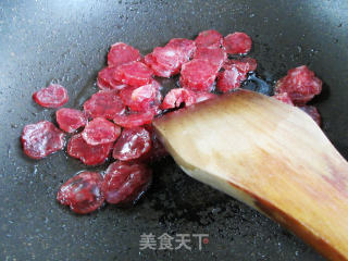 香肠炒洋葱的做法步骤：4