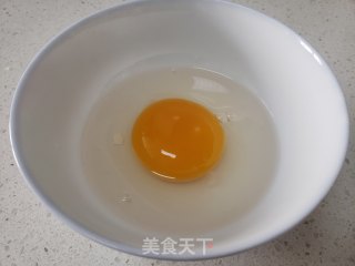 菠菜炒鹅蛋的做法步骤：2