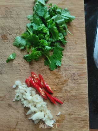 菠菜梗拌黑木耳的做法步骤：4