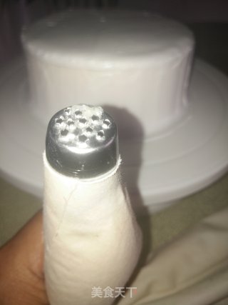 流苏花边草莓蛋糕的做法步骤：15