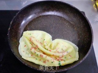 香葱蛋奶煎饼❗️营养丰富，又香又软，十分钟快手早餐❗️的做法步骤：8