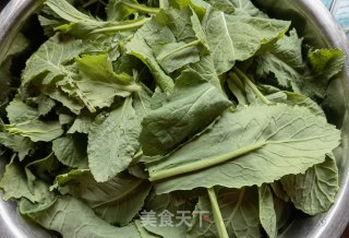 蒸菜籽苗的做法步骤：1