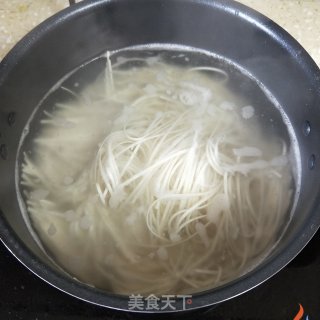 清汤牛肉面的做法步骤：7