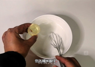 纯手绘小牛白玉卷的做法步骤：3
