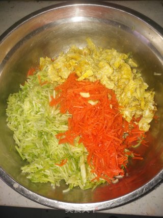 西葫芦鸡蛋饺子的做法步骤：6