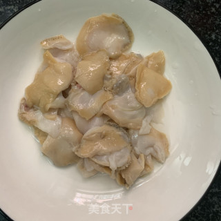 荷兰豆炒鲍鱼的做法步骤：3