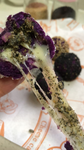 紫薯奶酪芝麻球的做法步骤：7