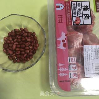 莲藕花生炖排骨的做法步骤：1