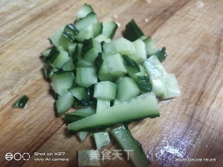玉米黄瓜圣女果沙拉的做法步骤：3