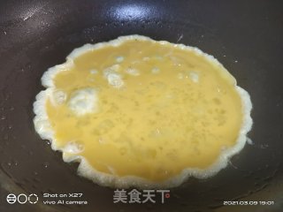 鸡蛋炒韭黄的做法步骤：2