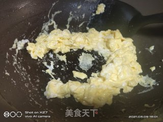 鸡蛋炒韭黄的做法步骤：3