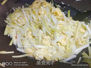 鸡蛋炒韭黄的做法步骤：5
