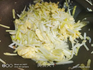 鸡蛋炒韭黄的做法步骤：7