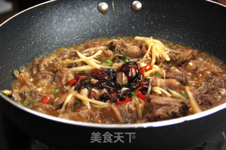 仔姜焖鸭的做法步骤：5