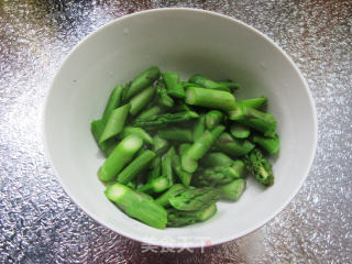 花生米拌芦笋的做法步骤：4