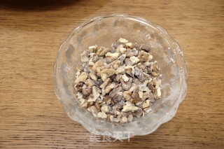 核桃红枣糕的做法步骤：7