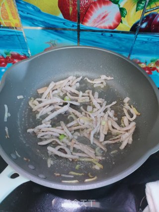 杏鲍菇炒肉丝的做法步骤：7