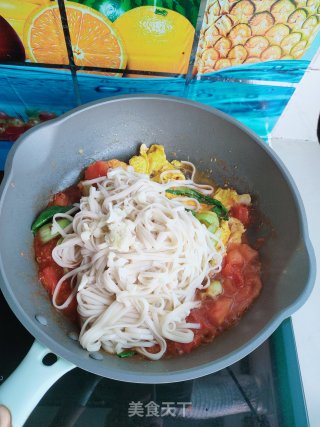 西红柿鸡蛋炒面的做法步骤：10