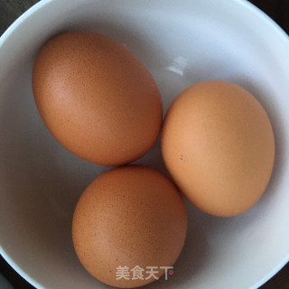 牛奶滑蛋的做法步骤：1