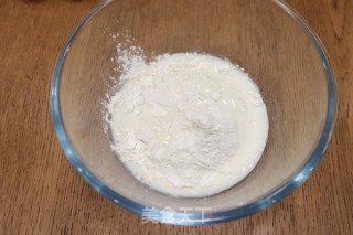 花朵牛奶馒头的做法步骤：2