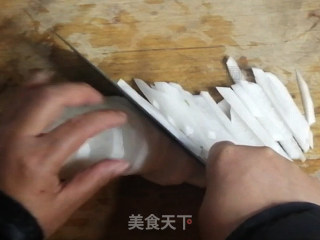 萝卜鱼圆汤的做法步骤：2
