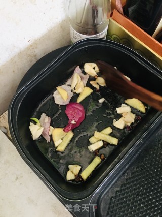 蒜苗炒腊肉的做法步骤：4
