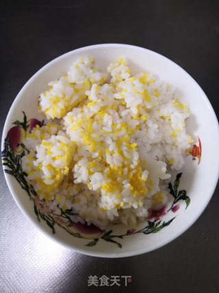 蛋炒饭的做法步骤：1