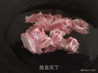 排骨冬瓜汤的做法步骤：1