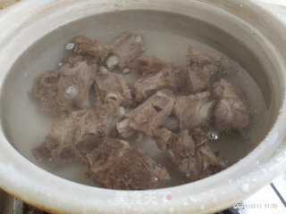 排骨冬瓜汤的做法步骤：4